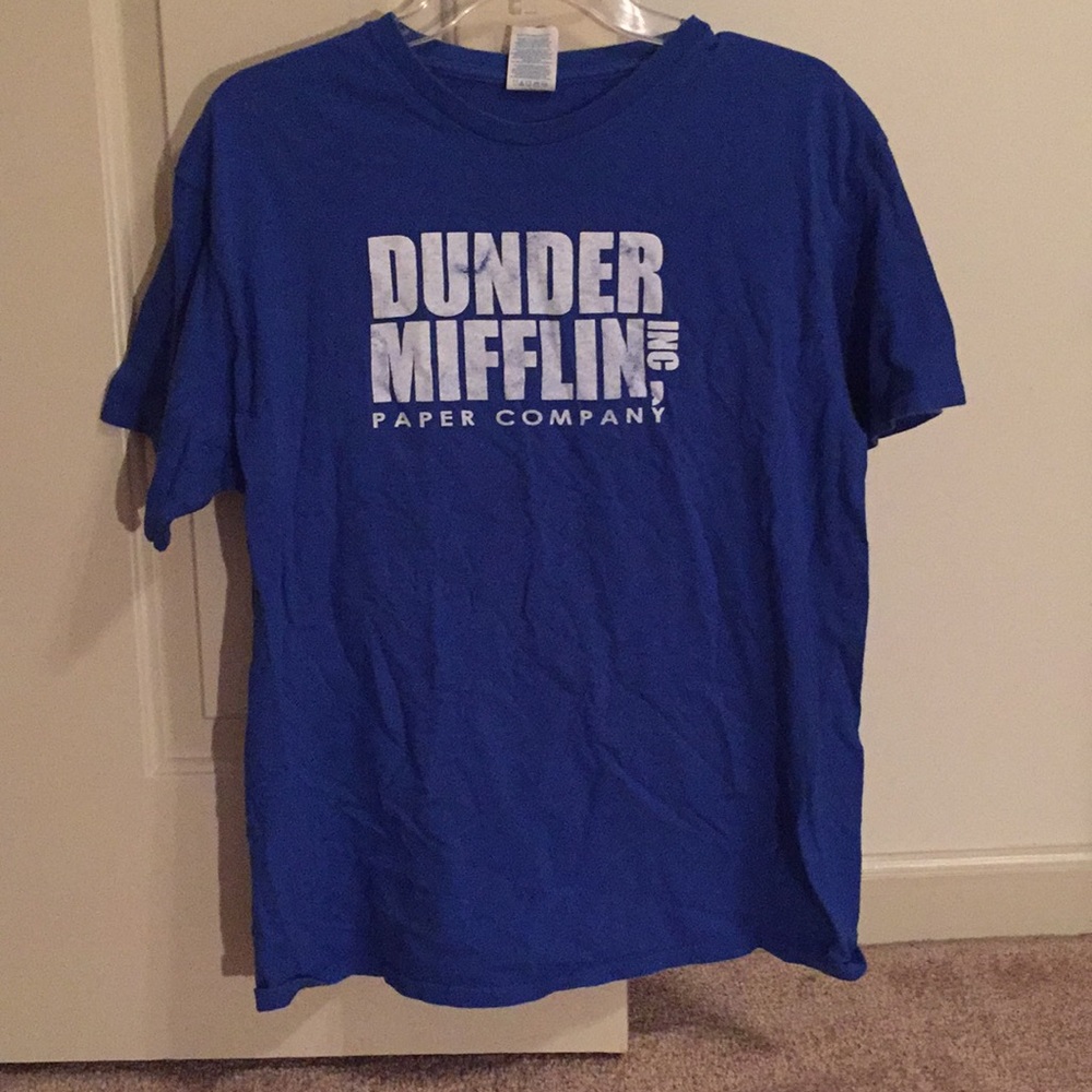 Dunder Mifflin shirt!